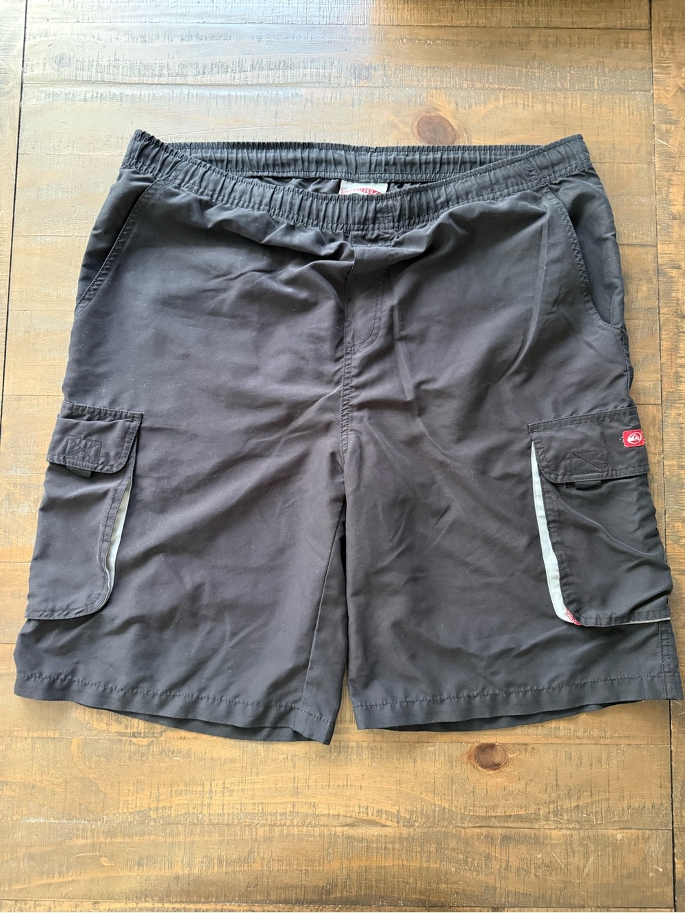 Quiksilver - Vintage Y2K Men's Black Cargo Shorts